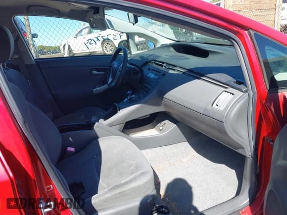 ✅ 2010 Toyota Prius II • VIN: JTDKN3DU0A0173012 • Lot: 43377454. Wystawiony na IAAI z przebiegiem 146 097 mil. Bezpłatny archiwum sprzedaży aukcyjnych z USA i szczegółowy raport historii pojazdu na DreamBid. Zdjęcie 5.