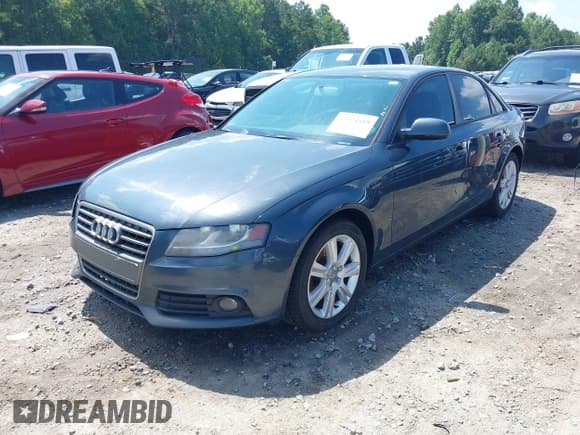 ✅ 2010 Audi A4 Premium • VIN: WAUAFAFL4AN070595 • Лот: 42624559. Опубликован ранее на IAAI с пробегом 175 029 миль. Бесплатный доступ к архиву аукционных продаж из США и подробный отчёт об истории автомобиля на DreamBid. Изображение 18.