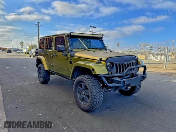 ✅ 2008 Jeep Wrangler Unlimited Sahara • VIN: 1J4GA59148L521893 • Lot: 94819545. Wystawiony na Copart z przebiegiem 149 749 mil. Bezpłatny archiwum sprzedaży aukcyjnych z USA i szczegółowy raport historii pojazdu na DreamBid. Zdjęcie 1.