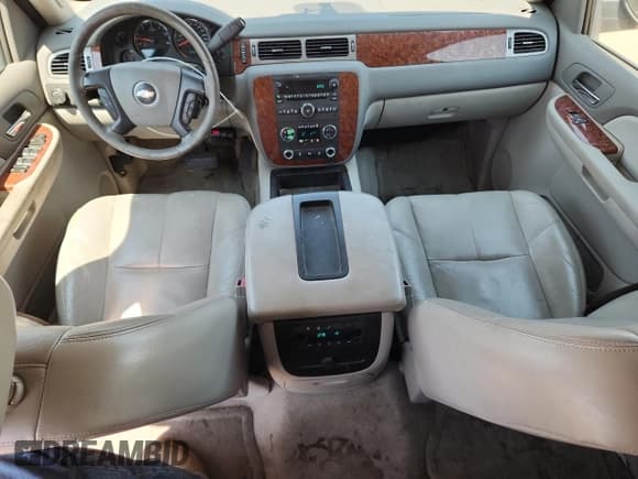 ✅ 2008 Chevrolet Suburban 3LT • VIN: 3GNFC16J18G135333 • Lot: 65291285. Listed on Copart with 175,152 mi. Free auction sales archive from the USA and detailed vehicle history report at DreamBid. Image 8.