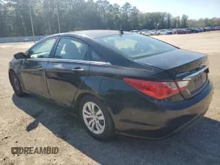 ✅ 2013 Hyundai Sonata GLS • VIN: 5NPEB4AC2DH553855 • Lot: 90449855. Listed on Copart with 124,747 mi. Free auction sales archive from the USA and detailed vehicle history report at DreamBid. Image 2.