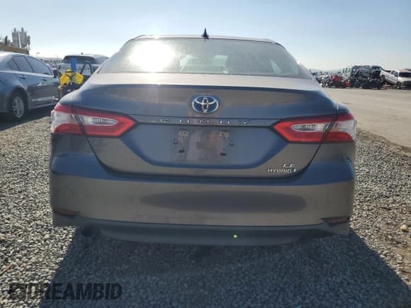 ✅ 2020 Toyota Camry Hybrid LE • VIN: 4T1C31AK1LU540086 • Lot: 90855405. Wystawiony na Copart z przebiegiem 108 777 mil. Bezpłatny archiwum sprzedaży aukcyjnych z USA i szczegółowy raport historii pojazdu na DreamBid. Zdjęcie 6.