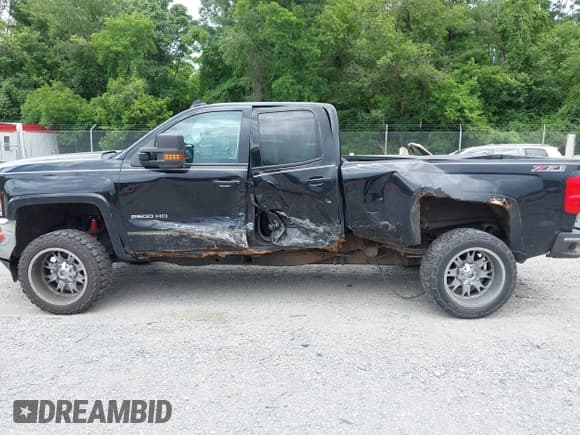 ✅ 2015 Chevrolet Silverado 2500HD LT • VIN: 1GC2KVEG6FZ509763 • Lot: 42538078. Wystawiony na IAAI z przebiegiem 143 756 mil. Bezpłatny archiwum sprzedaży aukcyjnych z USA i szczegółowy raport historii pojazdu na DreamBid. Zdjęcie 14.