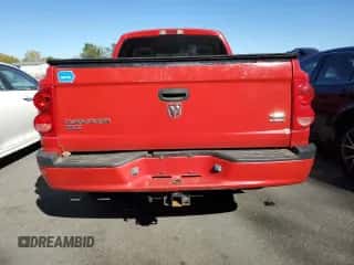 2007 Dodge Dakota SLT z VIN 1D7HW48N57S103881, wystawiony jako Copart lot #75803604 z przebiegiem 194 688 mil mil oraz Szkoda całkowita • Salvage title. Historia ofert i sprzedaży dostępna na DreamBid. Obrazek 6.
