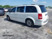 ✅ 2009 Chrysler Town & Country Limited • VIN: 2A8HR64X99R677255 • Lot: 42673700. Wystawiony na IAAI z przebiegiem 171 021 mil. Bezpłatny archiwum sprzedaży aukcyjnych z USA i szczegółowy raport historii pojazdu na DreamBid. Zdjęcie 3.