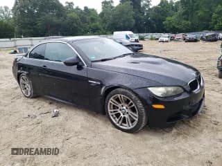 ✅ 2011 BMW M3 • VIN: WBSDX9C54BE584619 • Лот: 57599294. Опубликован ранее на Copart с пробегом 130 976 миль. Бесплатный доступ к архиву аукционных продаж из США и подробный отчёт об истории автомобиля на DreamBid. Изображение 4.