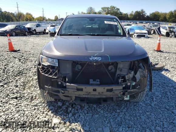 2017 Jeep Grand Cherokee Limited with VIN 1C4RJEBG0HC944015, listed as a Copart auction lot 82507335 with 141,846 mi miles and Salvage title. Bid and sale history available at DreamBid. Image 5.