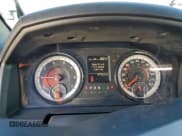 ✅ 2021 Ram 1500 SLT • VIN: 1C6RR6LG6MS530516 • Lot: 96936835. Wystawiony na Copart z przebiegiem 97 951 mil. Bezpłatny archiwum sprzedaży aukcyjnych z USA i szczegółowy raport historii pojazdu na DreamBid. Zdjęcie 9.