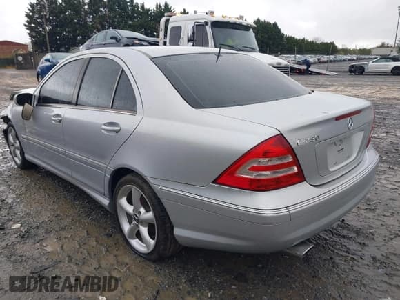 ✅ 2006 Mercedes-Benz C 230 Sport • VIN: WDBRF52H96A851995 • Lot: 41985231. Listed on IAAI with 159,658 mi. Free auction sales archive from the USA and detailed vehicle history report at DreamBid. Image 3.