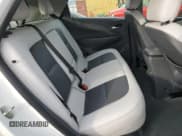 ✅ 2021 Chevrolet Bolt EV Premier • VIN: 1G1FZ6S08M4112892 • Lot: 84771464. Wystawiony na Copart z przebiegiem 18 055 mil. Bezpłatny archiwum sprzedaży aukcyjnych z USA i szczegółowy raport historii pojazdu na DreamBid. Zdjęcie 10.