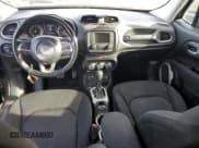 ✅ 2017 Jeep Renegade Latitude • VIN: ZACCJBBB9HPG16032 • Lot: 90525815. Wystawiony na Copart z przebiegiem 151 687 mil. Bezpłatny archiwum sprzedaży aukcyjnych z USA i szczegółowy raport historii pojazdu na DreamBid. Zdjęcie 8.