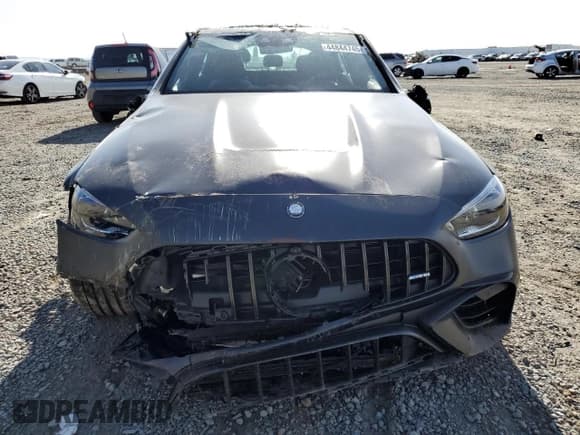 ✅ 2024 Mercedes-Benz C 63 S AMG E Performance • VIN: W1KAF8AB9RR214744 • Lot: 44844745. Wystawiony na Copart z przebiegiem 3 327 mil. Bezpłatny archiwum sprzedaży aukcyjnych z USA i szczegółowy raport historii pojazdu na DreamBid. Zdjęcie 5.