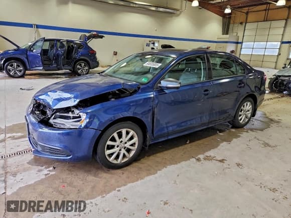 ✅ 2011 Volkswagen Jetta SE • VIN: 3VWDZ7AJ0BM387668 • Лот: 94935855. Опубликован ранее на Copart с пробегом 231 467 миль. Бесплатный доступ к архиву аукционных продаж из США и подробный отчёт об истории автомобиля на DreamBid. Изображение 1.