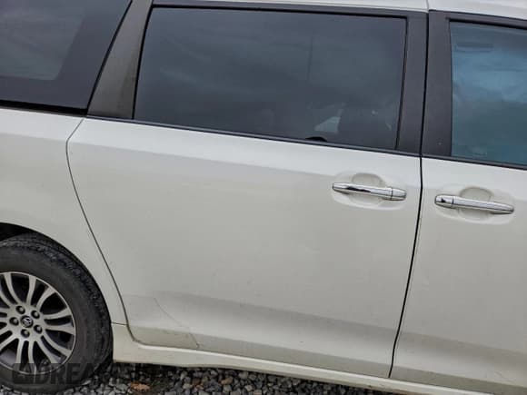 ✅ 2019 Toyota Sienna Limited • VIN: 5TDYZ3DC4KS981562 • Lot: 95432565. Listed on Copart with Not provided. Free auction sales archive from the USA and detailed vehicle history report at DreamBid. Image 11.