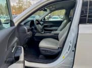 ✅ 2024 Toyota Highlander XLE • VIN: 5TDAAAB55RS009139 • Lot: 96266595. Listed on Copart with 58,910 mi. Free auction sales archive from the USA and detailed vehicle history report at DreamBid. Image 9.