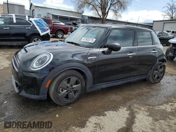✅ 2022 MINI Hardtop 4 Door Cooper S • VIN: WMW53DK04N2R07019 • Lot: 47933775. Listed on Copart with 38,899 mi. Free auction sales archive from the USA and detailed vehicle history report at DreamBid. Image 1.