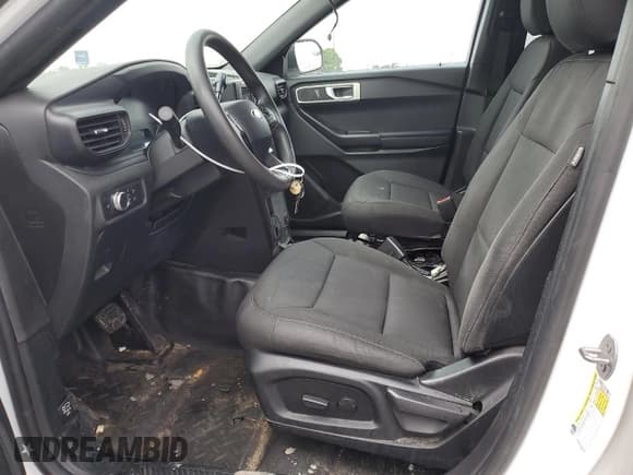 ✅ 2020 Ford Police Interceptor Utility • VIN: 1FM5K8AB3LGC94810 • Lot: 54259525. Wystawiony na Copart z przebiegiem 51 714 mil. Bezpłatny archiwum sprzedaży aukcyjnych z USA i szczegółowy raport historii pojazdu na DreamBid. Zdjęcie 7.