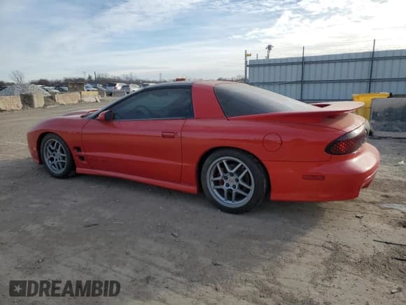 ✅ 1998 Pontiac Firebird Formula • VIN: 2G2FV22G8W2227739 • Lot: 84675094. Listed on Copart with 125,656 mi. Free auction sales archive from the USA and detailed vehicle history report at DreamBid. Image 2.