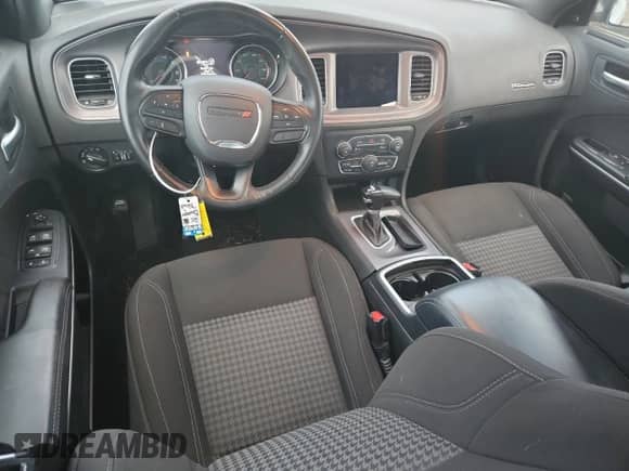 2023 Dodge Charger SXT z VIN 2C3CDXBG4PH674912, wystawiony jako Copart lot #87416785 z przebiegiem 37 786 mil mil oraz Szkoda całkowita • Salvage title. Historia ofert i sprzedaży dostępna na DreamBid. Obrazek 8.