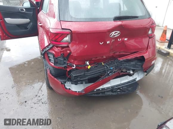 ✅ 2025 Hyundai Venue SEL • VIN: KMHRC8A36SU354117 • Lot: 42459995. Listed on IAAI with 8,278 mi. Free auction sales archive from the USA and detailed vehicle history report at DreamBid. Image 6.