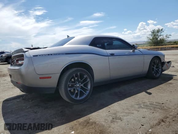 ✅ 2016 Dodge Challenger SXT • VIN: 2C3CDZAGXGH185427 • Lot: 68771154. Wystawiony na Copart z przebiegiem 122 693 mil. Bezpłatny archiwum sprzedaży aukcyjnych z USA i szczegółowy raport historii pojazdu na DreamBid. Zdjęcie 3.