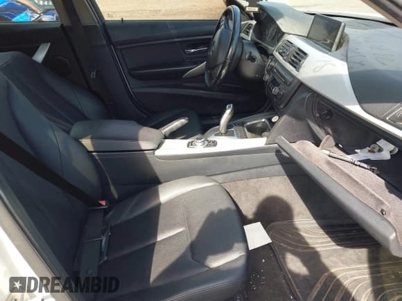 ✅ 2013 BMW 3 Series 328i xDrive • VIN: WBA3B3C55DJ810415 • Lot: 43402324. Listed on IAAI with Not provided. Free auction sales archive from the USA and detailed vehicle history report at DreamBid. Image 5.