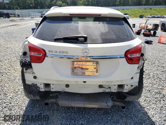 ✅ 2015 Mercedes-Benz GLA 250 • VIN: WDCTG4EB0FJ126320 • Лот: 80222245. Опубликован ранее на Copart с пробегом 121 978 миль. Бесплатный доступ к архиву аукционных продаж из США и подробный отчёт об истории автомобиля на DreamBid. Изображение 6.