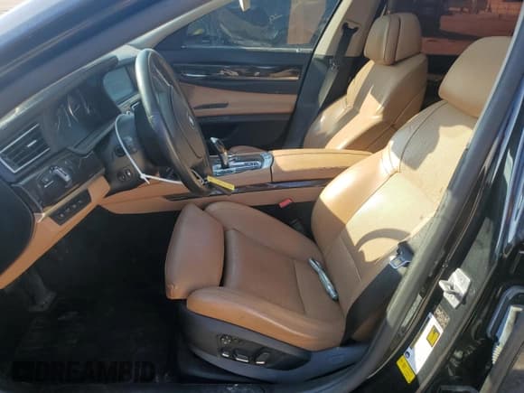 ✅ 2011 BMW 7 Series 750Li • VIN: WBAKB8C55BCY66557 • Lot: 71077225. Listed on Copart with 197,737 mi. Free auction sales archive from the USA and detailed vehicle history report at DreamBid. Image 7.