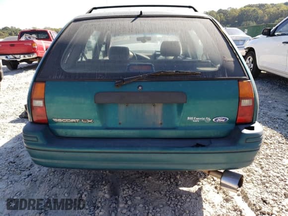 ✅ 1995 Ford Escort LX • VIN: 1FASP15J8SW308311 • Лот: 77624004. Опубликован ранее на Copart с пробегом 345 777 миль. Бесплатный доступ к архиву аукционных продаж из США и подробный отчёт об истории автомобиля на DreamBid. Изображение 6.