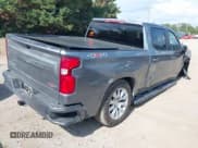 ✅ 2020 Chevrolet Silverado 1500 RST • VIN: 3GCUYEET0LG419931 • Lot: 42965947. Wystawiony na IAAI z przebiegiem 104 149 mil. Bezpłatny archiwum sprzedaży aukcyjnych z USA i szczegółowy raport historii pojazdu na DreamBid. Zdjęcie 4.