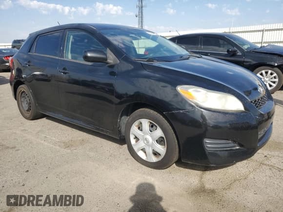 ✅ 2009 Toyota Matrix • VIN: 2T1KU40E19C004965 • Lot: 83829985. Wystawiony na Copart z przebiegiem 159 538 mil. Bezpłatny archiwum sprzedaży aukcyjnych z USA i szczegółowy raport historii pojazdu na DreamBid. Zdjęcie 4.