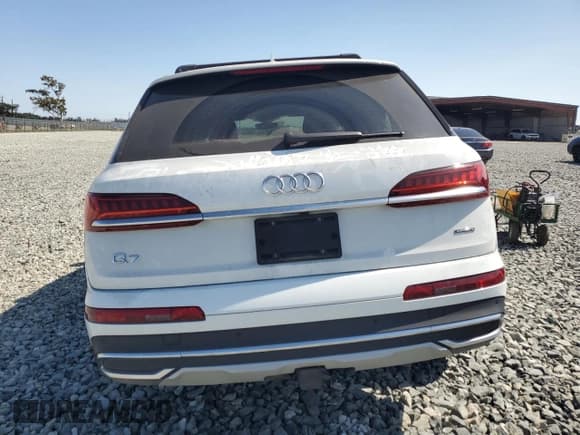 ✅ 2020 Audi Q7 Premium • VIN: WA1AXAF76LD013322 • Lot: 61510375. Listed on Copart with 56,215 mi. Free auction sales archive from the USA and detailed vehicle history report at DreamBid. Image 6.