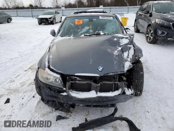 2006 BMW 3 Series z VIN WBAVB53556KW28652, wystawiony jako Copart lot #39053244 z przebiegiem Nie podano mil oraz Nie do naprawy • Non repairable. Historia ofert i sprzedaży dostępna na DreamBid. Obrazek 5.