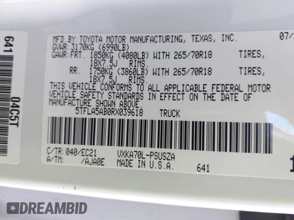 ✅ 2024 Toyota Tundra SR5 • VIN: 5TFLA5AB0RX039618 • Lot: 43304927. Listed on IAAI with 22,495 mi. Free auction sales archive from the USA and detailed vehicle history report at DreamBid. Image 9.