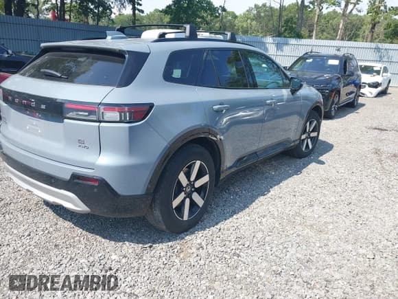 ✅ 2024 Honda Prologue Touring • VIN: 3GPKHXRJ7RS501008 • Lot: 42869692. Listed on IAAI with 26,800 mi. Free auction sales archive from the USA and detailed vehicle history report at DreamBid. Image 4.