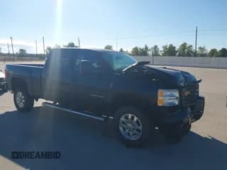 ✅ 2014 Chevrolet Silverado 2500HD High Country • VIN: 1GC1KXEG7EF172401 • Лот: 43634524. Опубликован ранее на IAAI с пробегом 171 448 миль. Бесплатный доступ к архиву аукционных продаж из США и подробный отчёт об истории автомобиля на DreamBid. Изображение 1.