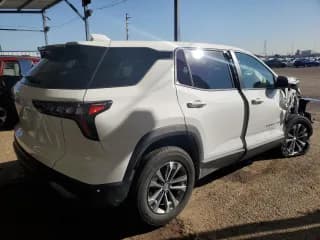 ✅ 2025 Chevrolet Equinox FWD LT • VIN: 3GNAXHEG9SL221386 • Lot: 84394905. Wystawiony na Copart z przebiegiem 26 453 mil. Bezpłatny archiwum sprzedaży aukcyjnych z USA i szczegółowy raport historii pojazdu na DreamBid. Zdjęcie 3.