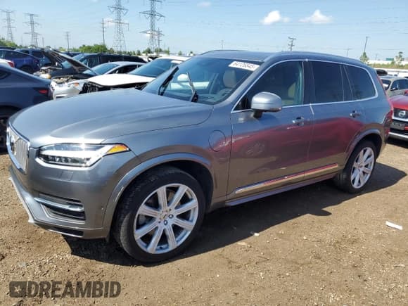 ✅ 2017 Volvo XC90 Inscription • VIN: YV4BC0PL7H1183223 • Лот: 64126845. Опубликован ранее на Copart с пробегом 109 097 миль. Бесплатный доступ к архиву аукционных продаж из США и подробный отчёт об истории автомобиля на DreamBid. Изображение 1.