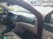 ✅ 2017 Hyundai Tucson Sport • VIN: KM8J33A25HU368266 • Lot: 43604599. Wystawiony na IAAI z przebiegiem 98 046 mil mil. Skorzystaj z bezpłatnego archiwum sprzedaży aukcyjnych z USA i zobacz szczegółowy raport historii pojazdu na DreamBid. Zdjęcie 5.