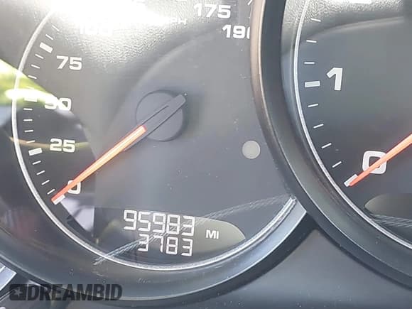 ✅ 2016 Porsche Panamera 4 • VIN: WP0AA2A7XGL005997 • Лот: 42671984. Опубликован ранее на IAAI с пробегом 95 983 миль. Бесплатный доступ к архиву аукционных продаж из США и подробный отчёт об истории автомобиля на DreamBid. Изображение 15.