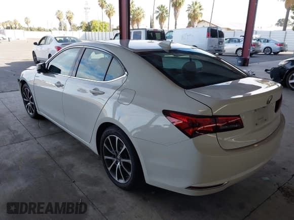 ✅ 2015 Acura TLX Technology • VIN: 19UUB2F57FA011589 • Lot: 43323374. Listed on IAAI with 118,152 mi. Free auction sales archive from the USA and detailed vehicle history report at DreamBid. Image 3.