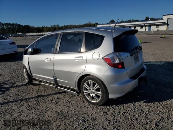 ✅ 2011 Honda Fit Sport • VIN: JHMGE8H52BC022290 • Lot: 90847145. Listed on Copart with 305,691 mi. Free auction sales archive from the USA and detailed vehicle history report at DreamBid. Image 2.