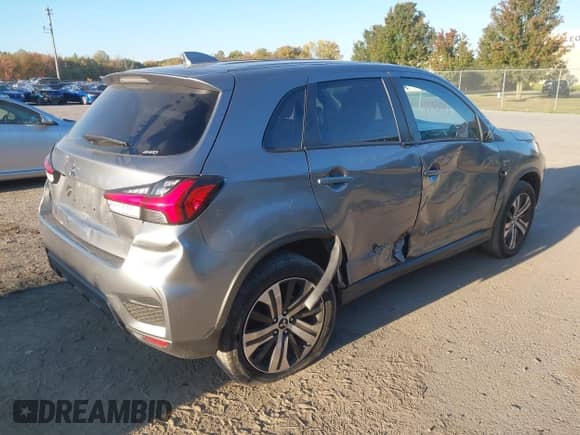2020 Mitsubishi Outlander ES with VIN JA4AR3AUXLU006666, listed as a IAAI auction lot 43370315 with 117,368 mi miles and . Bid and sale history available at DreamBid. Image 4.