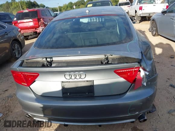 ✅ 2012 Audi A7 Prestige • VIN: WAUSGAFC6CN017904 • Lot: 43088662. Listed on IAAI with 134,409 mi. Free auction sales archive from the USA and detailed vehicle history report at DreamBid. Image 16.