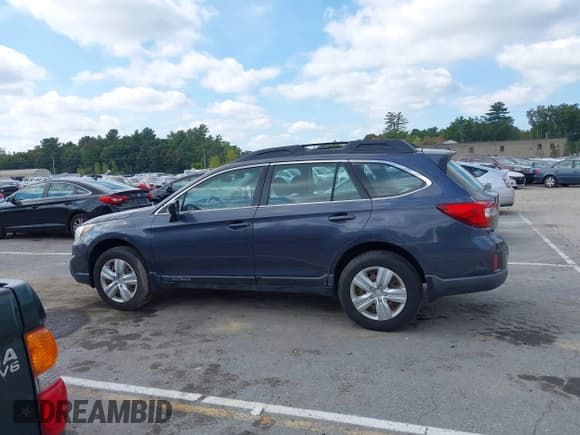 ✅ 2015 Subaru Outback 2.5i • VIN: 4S4BSAAC3F3233343 • Lot: 43233993. Wystawiony na IAAI z przebiegiem 214 021 mil. Bezpłatny archiwum sprzedaży aukcyjnych z USA i szczegółowy raport historii pojazdu na DreamBid. Zdjęcie 14.