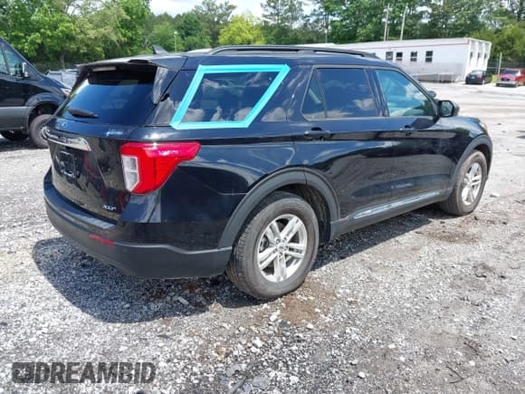✅ 2022 Ford Explorer XLT • VIN: 1FMSK7DH2NGA60139 • Lot: 42119862. Wystawiony na IAAI z przebiegiem 9 575 mil. Bezpłatny archiwum sprzedaży aukcyjnych z USA i szczegółowy raport historii pojazdu na DreamBid. Zdjęcie 4.