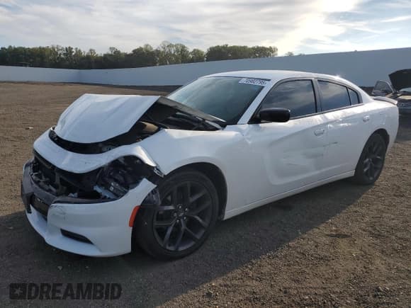 ✅ 2020 Dodge Charger SXT • VIN: 2C3CDXBGXLH200179 • Lot: 70982795. Wystawiony na Copart z przebiegiem 72 767 mil. Bezpłatny archiwum sprzedaży aukcyjnych z USA i szczegółowy raport historii pojazdu na DreamBid. Zdjęcie 1.