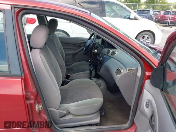 ✅ 2003 Ford Focus SE Fleet • VIN: 1FAFP36313W254154 • Лот: 42683171. Опубликован ранее на IAAI с пробегом 143 036 миль. Бесплатный доступ к архиву аукционных продаж из США и подробный отчёт об истории автомобиля на DreamBid. Изображение 5.