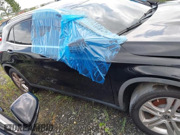 ✅ 2018 Mercedes-Benz GLA 250 • VIN: WDCTG4EB7JJ521586 • Lot: 42726617. Listed on IAAI with 147,325 mi. Free auction sales archive from the USA and detailed vehicle history report at DreamBid. Image 12.