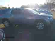 2018 Chevrolet Traverse LS z VIN 1GNERFKW8JJ108885, wystawiony jako IAAI lot #43478731 z przebiegiem 135 600 mil mil oraz . Historia ofert i sprzedaży dostępna na DreamBid. Obrazek 13.